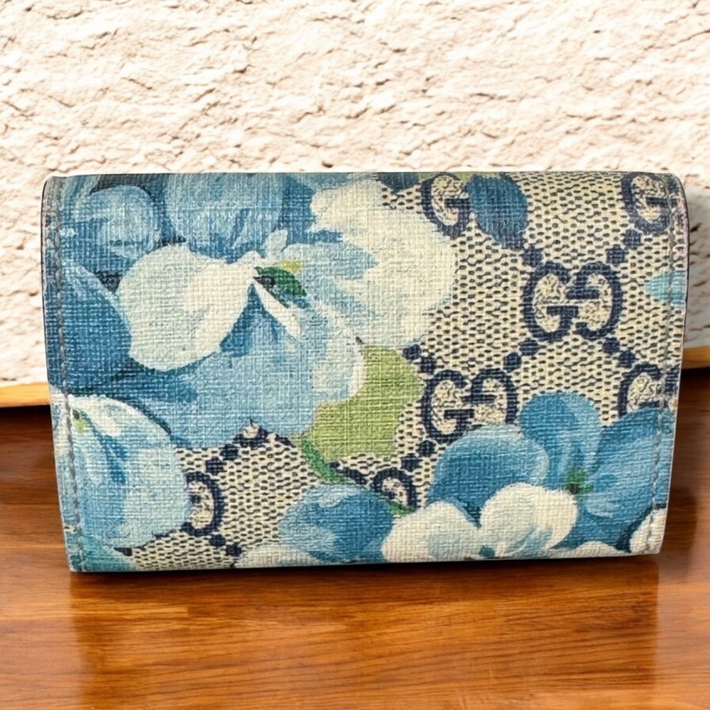Gucci Blue Blooms GG Supreme 6 Key Holder with COA - Picture 3 of 16